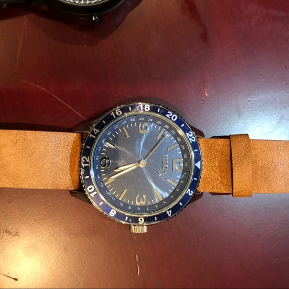 3 itech Smart Watches - Picture 2 of 4